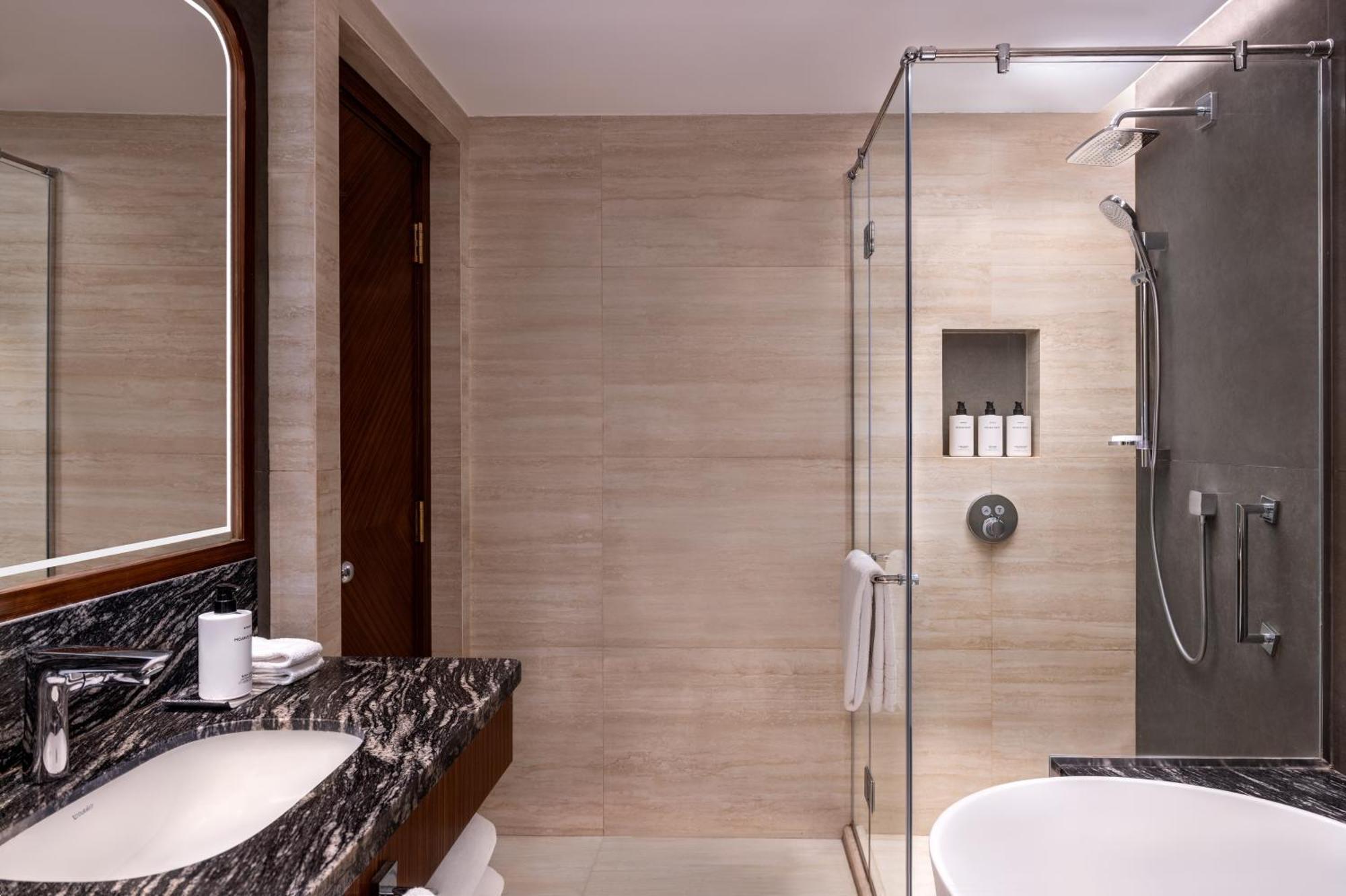 Suite Prestige con 1 Letto King Size, Vista sul Nilo e Accesso al Club Millesime